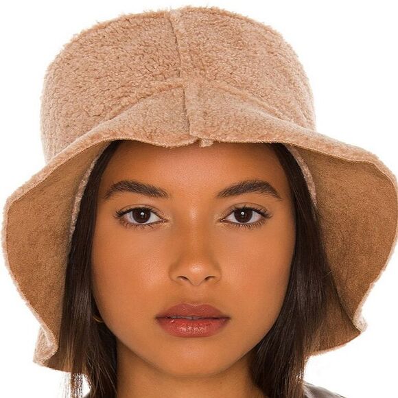 Hat Attack Women\'s Reversible Faux Shearling Bucket Hat